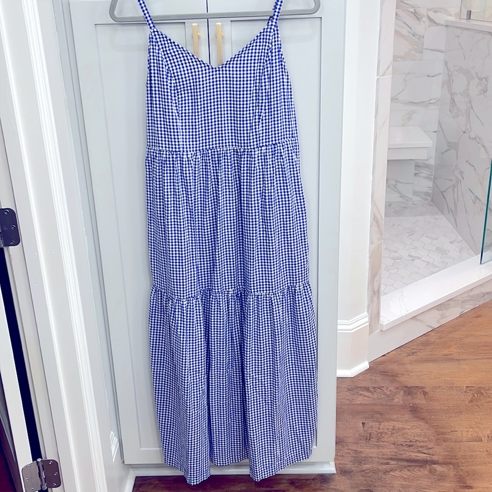 Old navy tiered maxi dress blue and white gingham with pockets